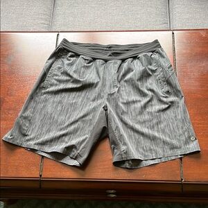 Men’s lululemon size large shorts